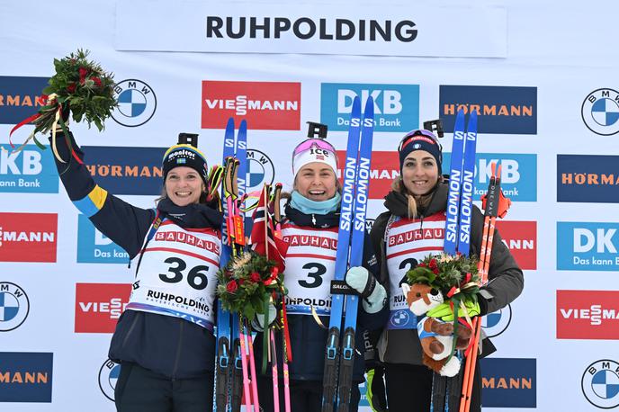 Ruhpolding, Tandervold, Brorsson, Vitozzi | Stopničke so zasedle Ingrid Landmark Tandervold, Mona Brorsson in Lisa Vittozzi. | Foto Guliverimage