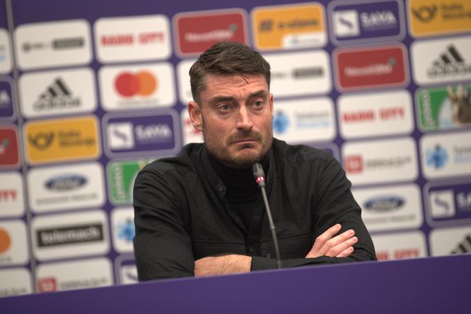 Albert Riera z Olimpijo premočno vodi na lestvici, po zadnji zmagi v Kopru pa dviguje prah njegovo domnevno sporno obnašanje po koncu srečanja na Bonifiki. | Foto: Blaž Weindorfer/Sportida