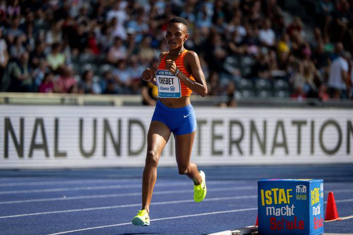 Beatrice Chebet | Beatrice Chebet je postavila dva svetovna rekorda na 5 km. | Foto Guliverimage