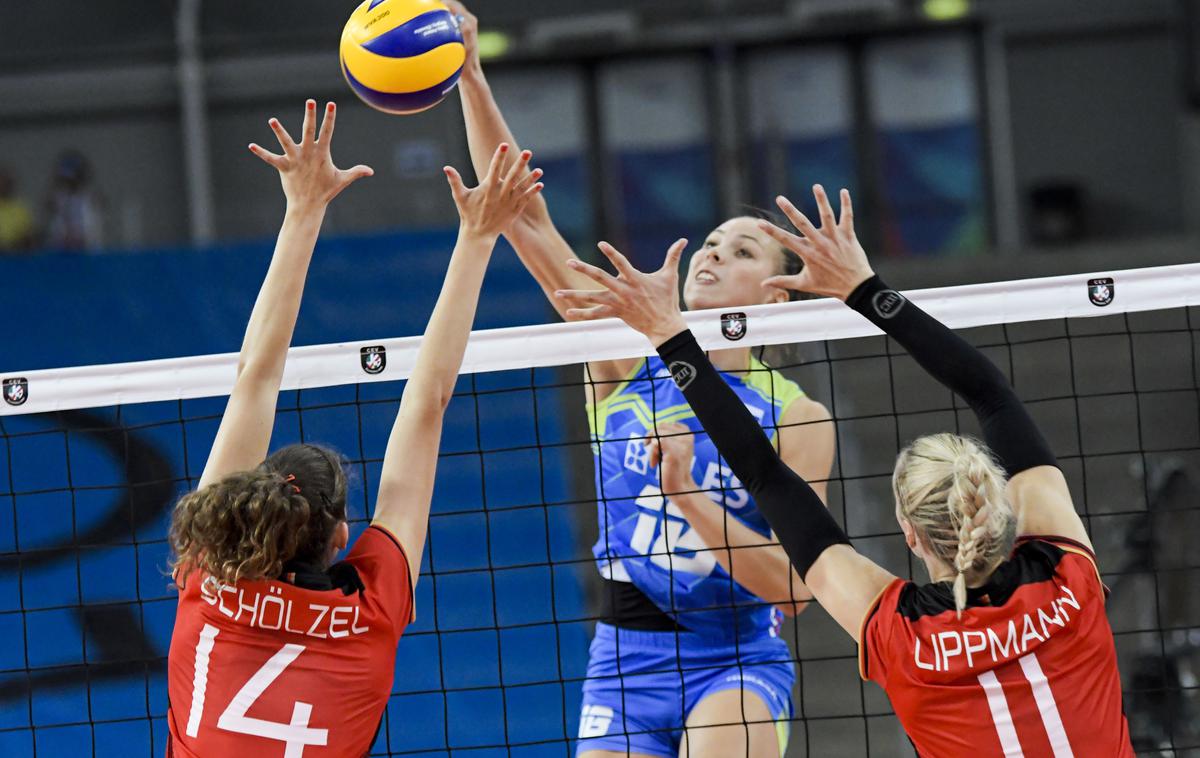 Slovenija Nemčija | Slovenke so v osmini finala z 0:3 priznale premoč Nemkam. | Foto CEV