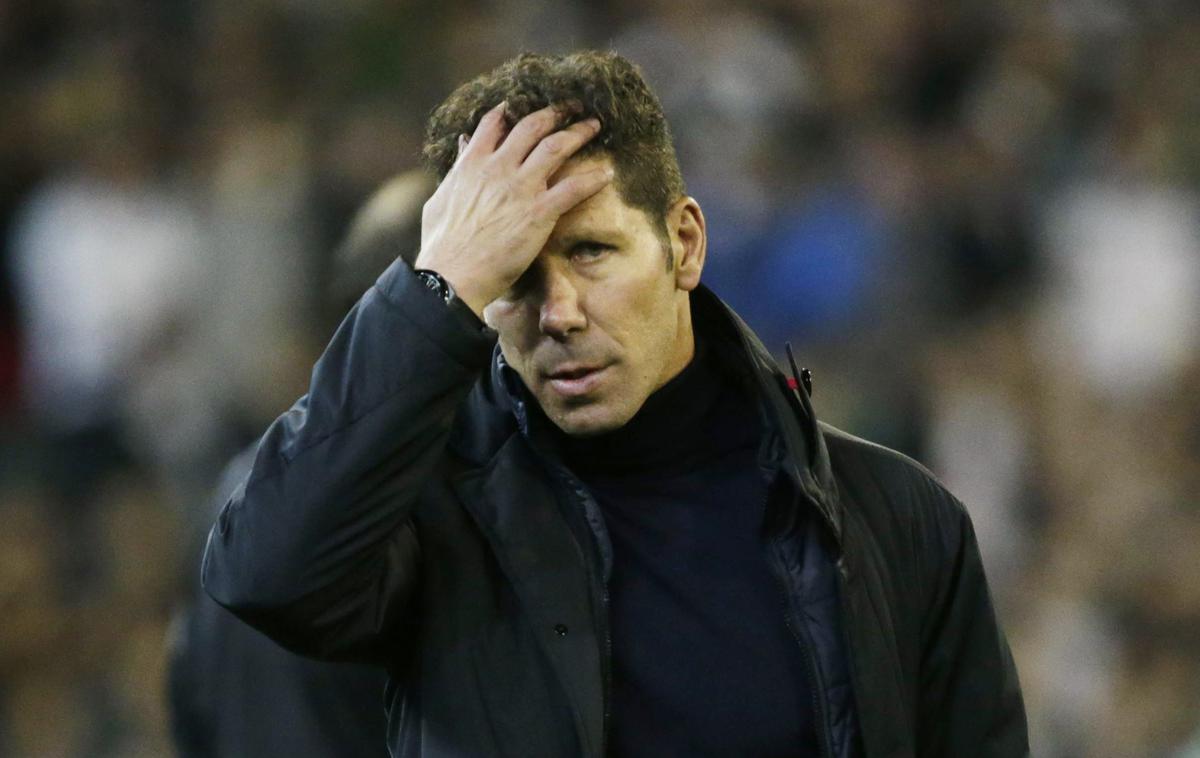 Diego Simeone | Diego Simeone nekaj časa ne bo mogel računati vsaj na štiri okužene igralce. | Foto Reuters