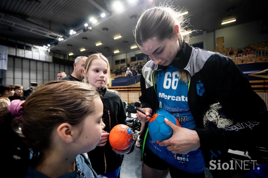 EHF liga prvakinj: Krim Mercator - Banik Most