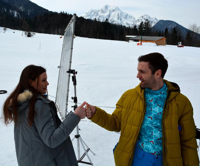 Ranko vedno nasmeji tudi Vesno Ponorac, ki v Gorskih sanjah igra smučarko Matejo. | Foto: 