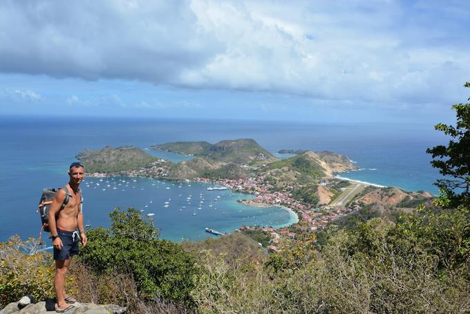 "Pot nadaljujeva 5. septembra. Najprej potujeva do Pariza, nato pa do Martinika v Karibskem otočju, kjer naju čaka jadrnica." | Foto: SailingTimy