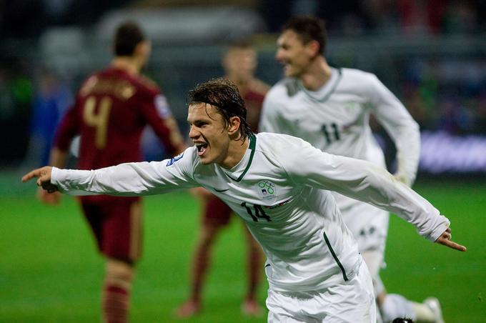 Zlatko Dedić je rusko mrežo ob vsesplošnem izbruhu navdušenja navijačev v Ljudskem vrtu dosegel v 44. minuti. | Foto: Vid Ponikvar