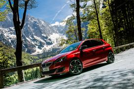 Peugeot 308 GTi - fotogalerija testnega vozila