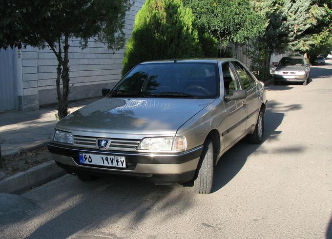 Do konca lanskega leta so peugeot 405 pod licenco izdelovali tudi v Iranu, kjer pa so končali proizvodnjo. Letos bodo le še izpolnili vsa preostala naročila. | Foto: Thomas Hilmes/Wikimedia Commons