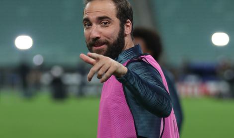 17 let izjemne kariere: Gonzalo Higuain napovedal tekmovalno upokojitev