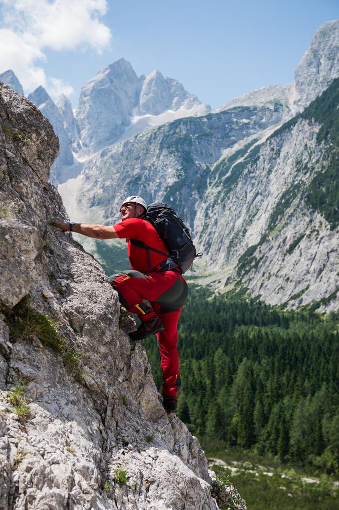 Gore ne odpuščajo napak. Oprema je ključnega pomena za to, da se boste varno vrnili v dolino.  | Foto: Klemen Korenjak