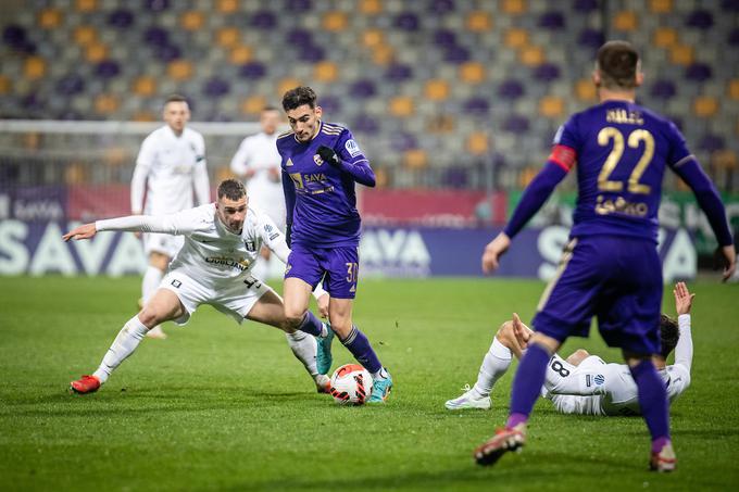 Maribor in Olimpija se bosta pomerila v četrtem krogu tekmovanja.  | Foto: Blaž Weindorfer/Sportida