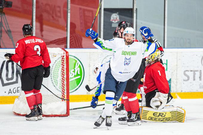 Gregor Koblar je v tretji minuti odprl festival zadetkov v Podmežakli. Končal je s tremi zadetki in si prislužil naziv najboljšega igralca srečanja. | Foto: Peter Podobnik/Sportida