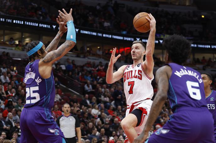 Chicago Charlotte Goran Dragić | Goran Dragić je imel več točk kot pa minut na parketu (16 točk, 15 minut). | Foto Reuters