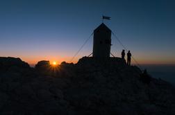 Izobraženi Slovenci bi se vrnili iz tujine v Slovenijo, vendar … #video