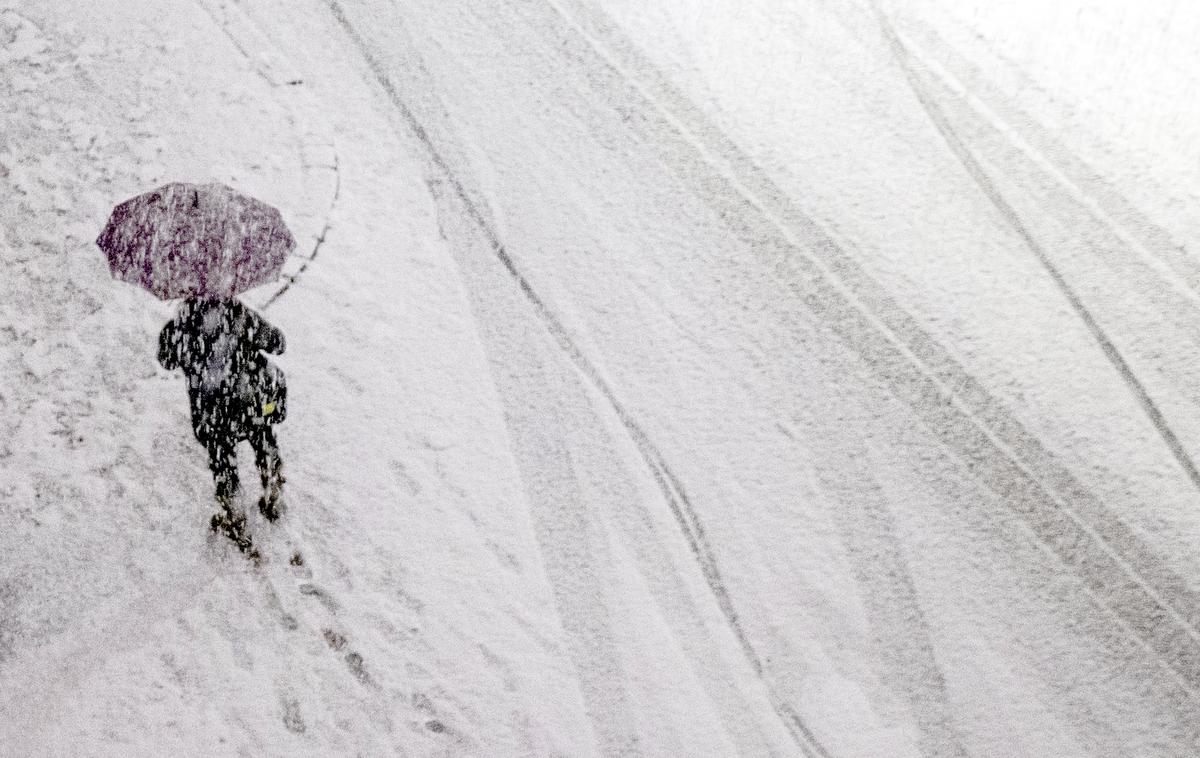 Sneg | Tudi v sredo so mogoče snežne plohe. | Foto Ana Kovač