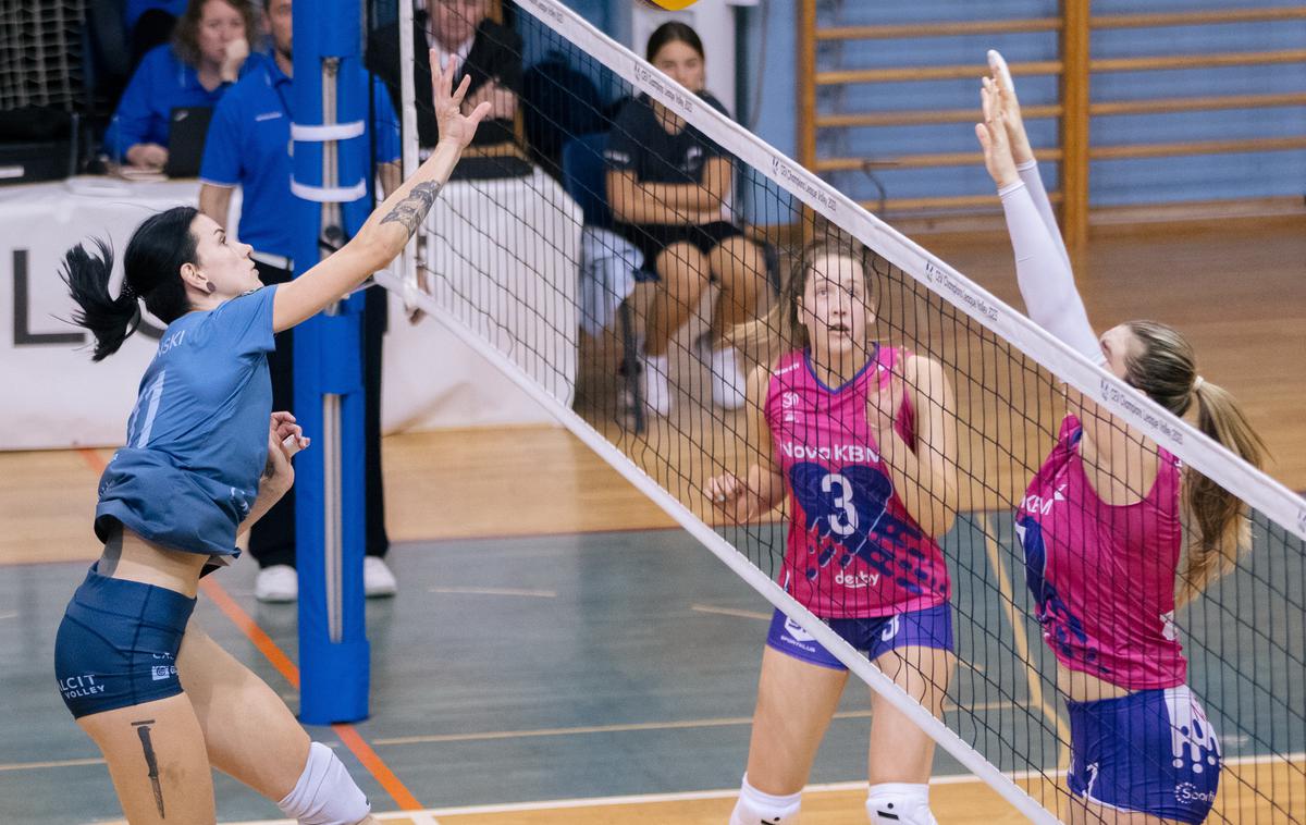 Calcit Volley | Kamničanke so na derbiju premagale Mariborčanke. | Foto Klemen Brumec