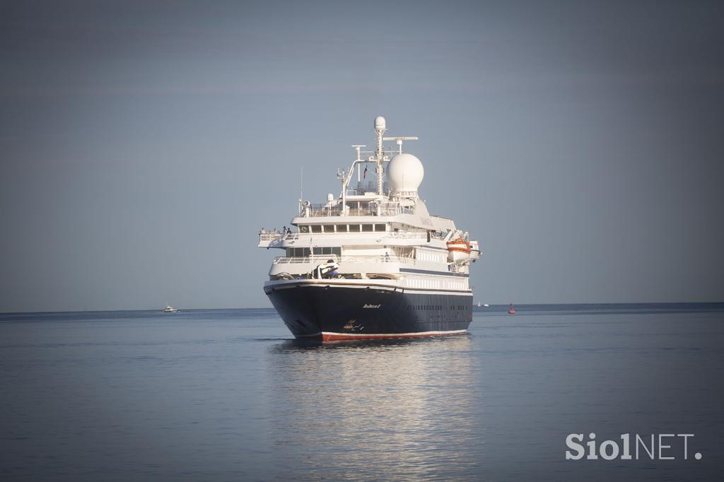 Prihod potniške ladje Sea Dream II v pristanišče Koper.