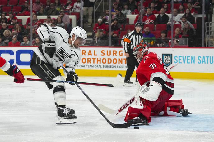 Anže Kopitar | Anže Kopitar se je znova izkazal. Na gostovanju pri zelo močnem tekmecu je prispeval zadetek in dve podaji. | Foto Reuters