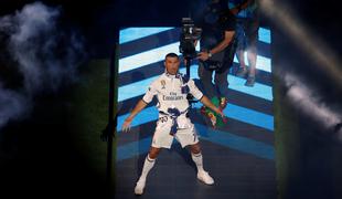 Ronaldo s pomočjo navijačev skandiral sam sebi #video