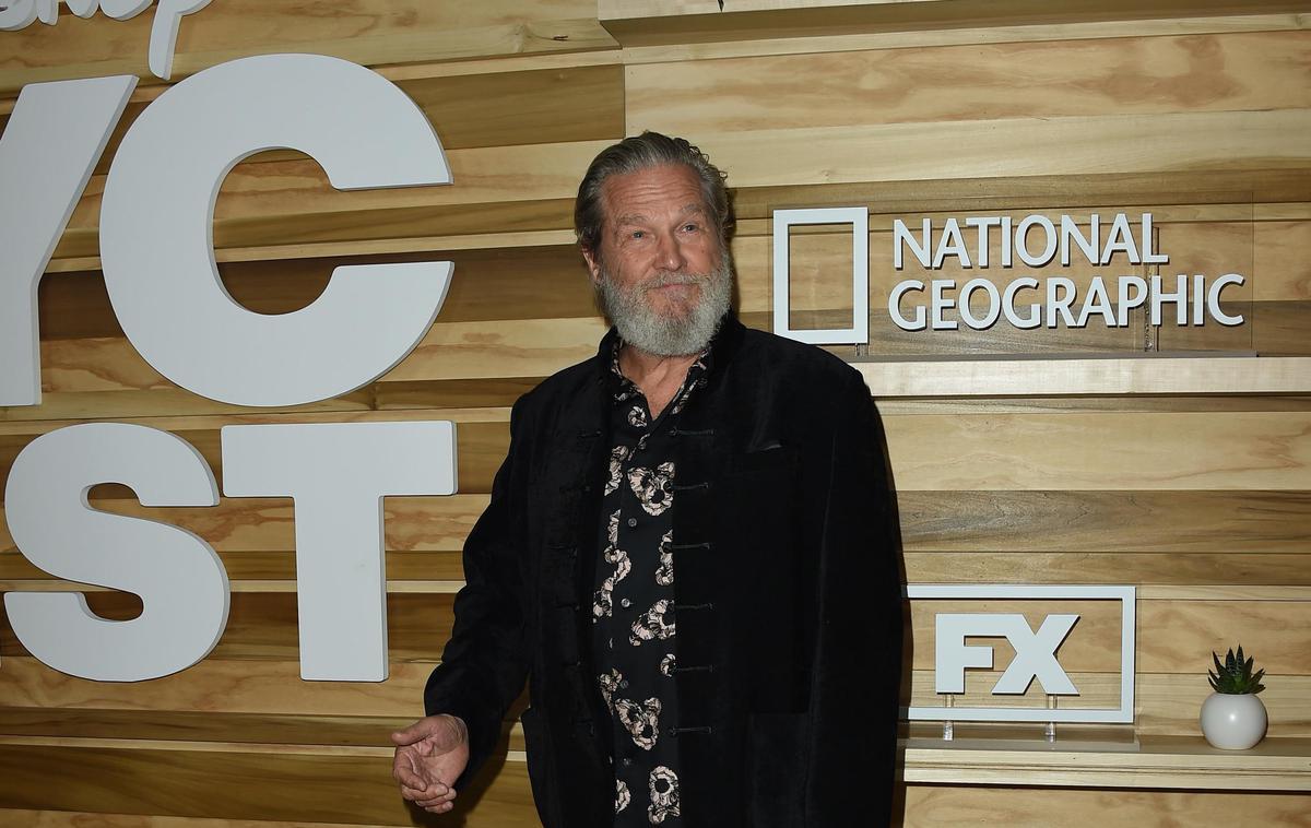 Jeff Bridges | Bridges je najbolj znan po vlogi v komediji Veliki Lebowski (1998). Leta 2010 je prejel oskarja za najboljšega igralca za vlogo country pevca in alkoholika v filmu Noro srce. | Foto Guliverimage