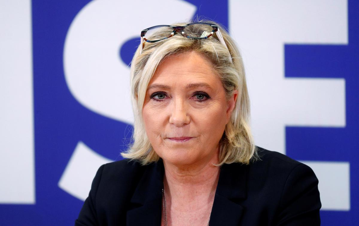 Marine Le Pen | Marine Le Pen je v zadnjem času obrusila svojo politično podobo, da bi privabila tudi bolj zmerne volivce. Odpovedala se je tudi načrtom o izstopu Francije iz EU in evroobmočja. | Foto Reuters