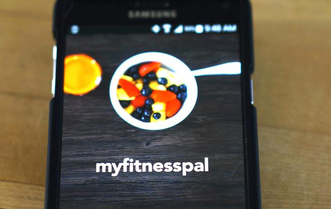 O priljubljenosti, vplivu in potencialu MyFitnessPala veliko pove podatek, da je znamko leta 2014 za skoraj pol milijarde ameriških dolarjev kupil veliki ameriški proizvajalec športnih oblačil in opreme Under Armour.  | Foto: Reuters