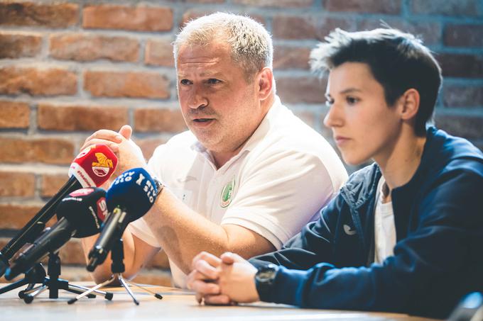 Trener ŽNK Olimpija Milomir Kondić in kapetanka Manja Rogan se pred finalom spopadata z vlogo favoritov. | Foto: Grega Valančič/Sportida