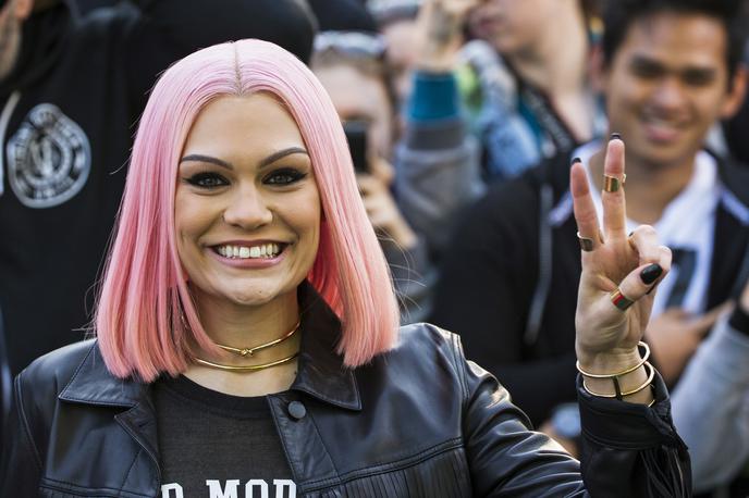 Jessie J | Pevka je za božič dobila neprijetno presenečenje. | Foto Reuters