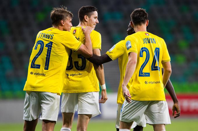 Bravo je v tej sezoni kot gostitelj v Stožicah premagal Primorje (4:0), Koper (1:0), Nafto (2:0) in Celje (3:2). Manj prepričljiv je bil na domačih tekmah na stadionu ŽAK, kjer je na treh tekmah osvojil štiri točke (Domžale 0:0, Maribor 0:1 in Mura 2:1). | Foto: Grega Valančič/www.alesfevzer.com