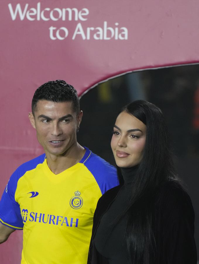 Pri vpisu otrok na prestižno ustanovo Cristiano Ronaldo in Georgina Rodriguez nista bila uspešna. | Foto: Guliverimage