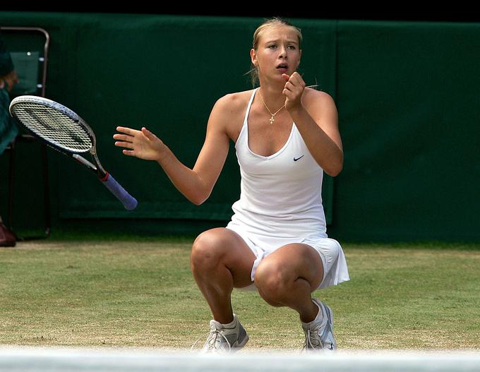 Marija Šarapova je leta 2004 kot 17-letno dekle presenetljivo premagala Sereno Williams. | Foto: Guliverimage/Getty Images