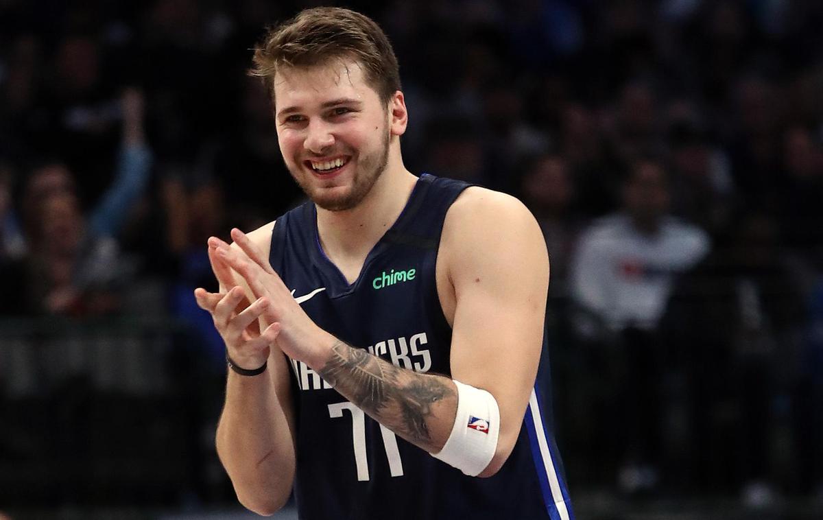 Luka Dončić nasmejan | Luka Dončić bo premierno zaigral v končnici. | Foto Getty Images