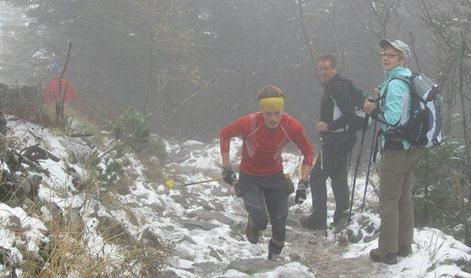 Tekače na Kališču pričakal sneg, Kuhar prvi na vrhu