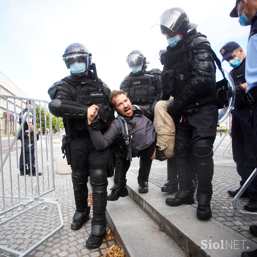 Protest Trg republike