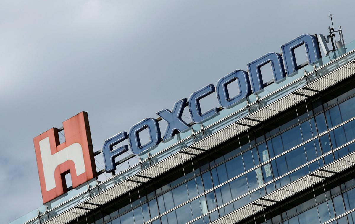 Foxconn | Tajvanski Foxconn bo v naslednjem letu preselil del svoje proizvodnje Applovih pametnih telefonov iPhone v Indijo. | Foto Reuters