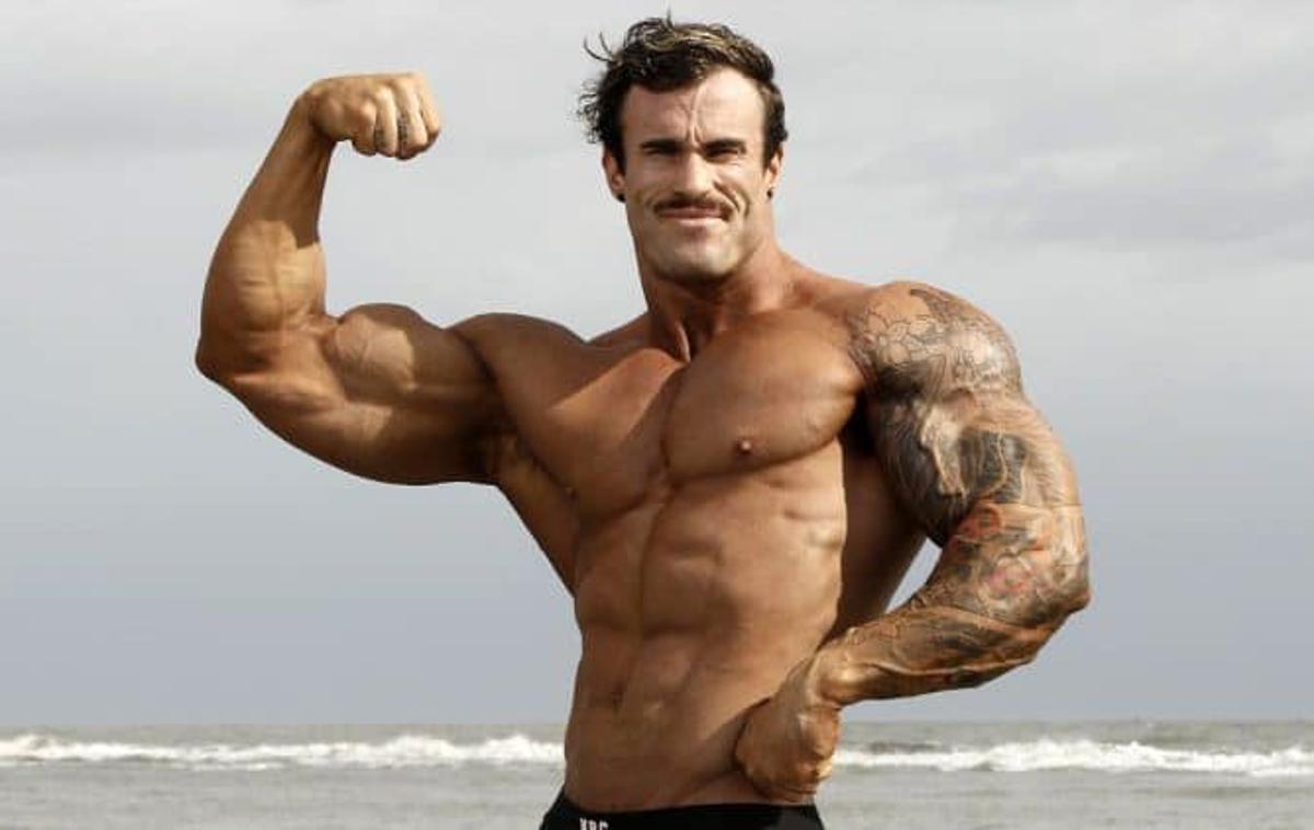 Calum von Moger | Marsikdo je prepričan, da je 31-letni Calum Von Moger, ki je v zadnjih letih magnet za težave, zaradi domnevne odvisnosti od mamil že zapravil zelo obetavno kariero.  | Foto Instagram