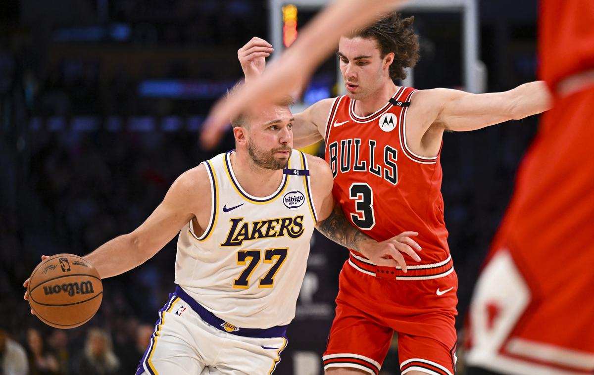 Luka Dončić | Luka Dončić in soigralci so za več kot 30 točk izgubili proti Chicagu Bulls. | Foto Reuters