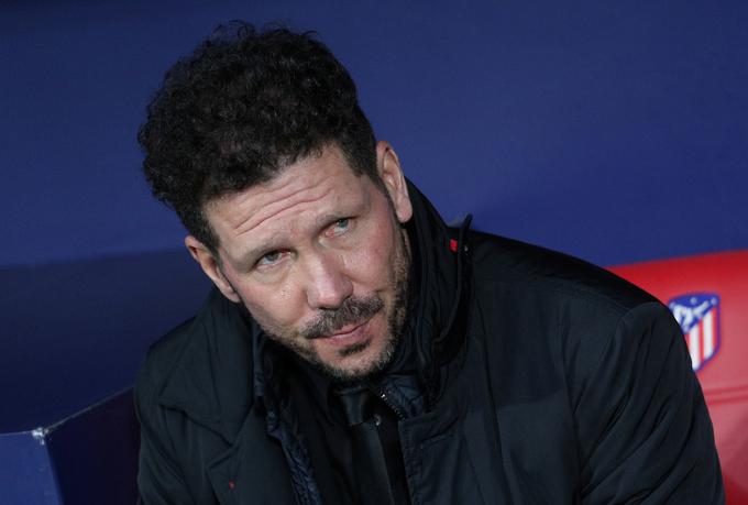 Diego Simeone je na dobri poti, da z Atleticom v španskem prvenstvu osvoji vsaj drugo mesto. Za Barcelono zaostaja osem točk. | Foto: Reuters