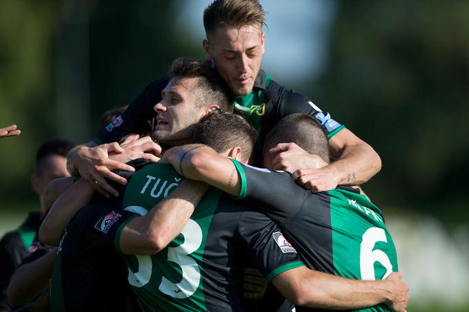 Velenjčani so v zadnjem krogu premagali kranjski Triglav s 3:1. | Foto: Urban Urbanc/Sportida