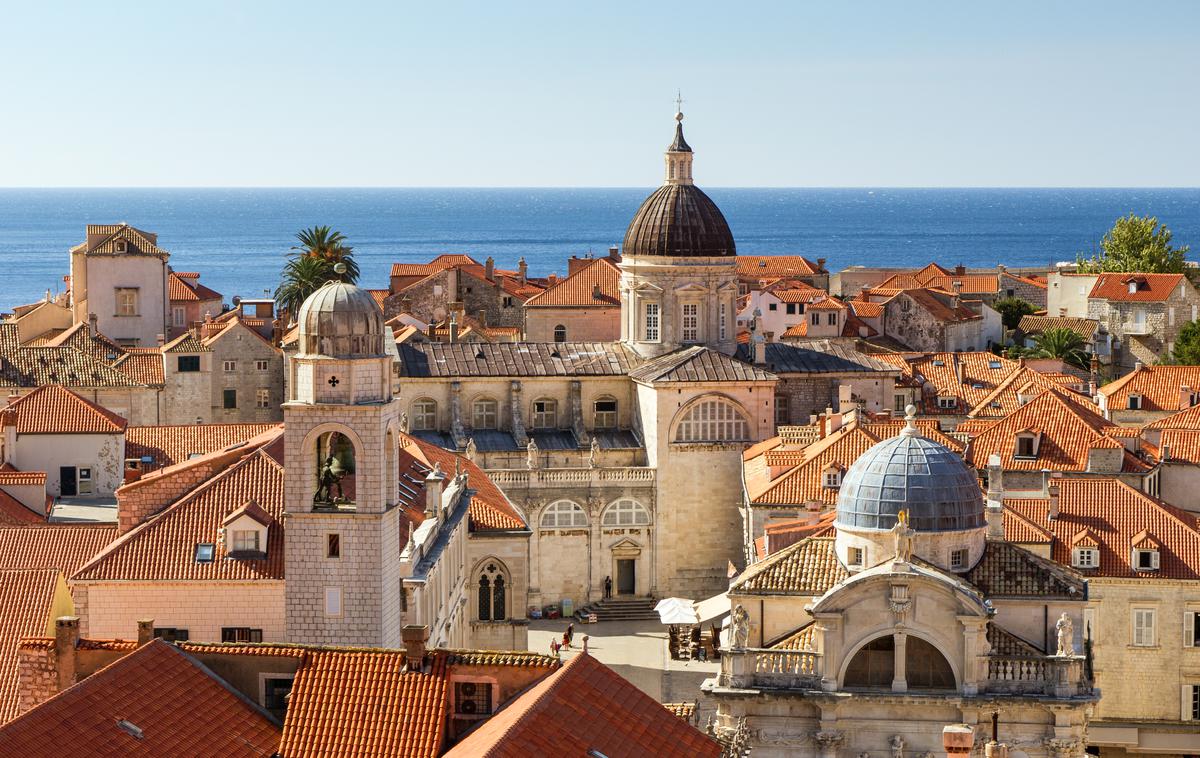 dubrovnik | Na Hrvaškem so lani prvič dosegli več kot deset milijard evrov prihodkov od tujih turistov. Na fotografiji hrvaški turistični biser Dubrovnik. | Foto Thinkstock