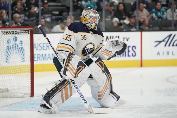 Linus Ullmark je bil eden od junakov zmage Buffalo Sabres. | Foto: Reuters