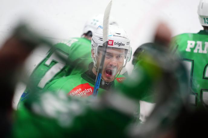 IceHL: HK Olimpija - Pustertal | Olimpija je v Hali Tivoli s 6:2 premagala Pustertal in izsilila odločilno tretjo tekmo. Ta bo v četrtek na Južnem Tirolskem. | Foto www.alesfevzer.com