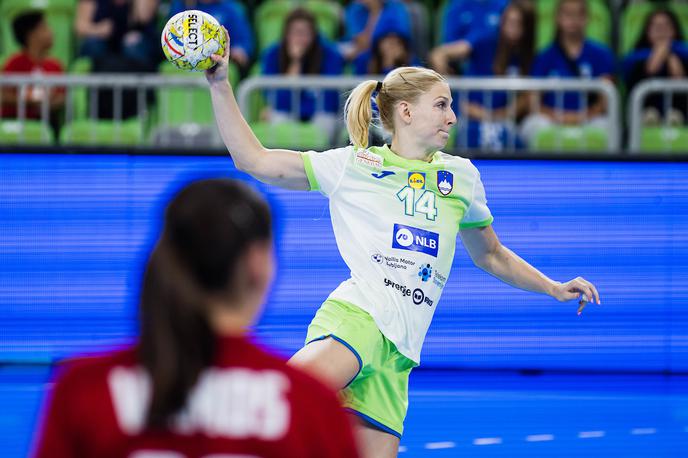 Prijateljska tekma Slovenija - Madžarska, slovenska ženska rokometna reprezentanca Tamara Mavsar | Tamara Mavsar je bila z devetimi goli najboljša strelka slovenske reprezentance. | Foto Grega Valančič/Sportida