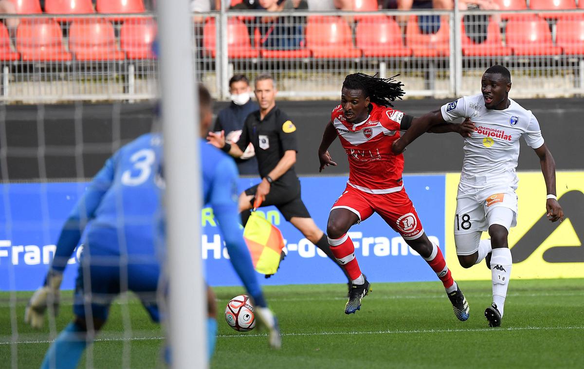 Bradley M'Bondo (št. 18) | Bradley M'Bondo (desno) je okrepil Maribor. | Foto Guliverimage