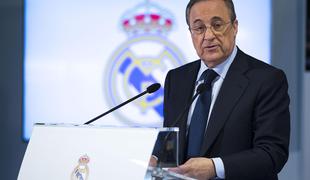 Florentino Perez (za zdaj) ščiti hrbet Rafaelu Benitezu