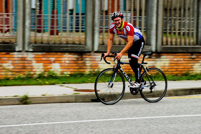 "Kolesarjenje ti ob vožnji navzdol daje občutek popotnika skozi življenje." | Foto: Osebni arhiv