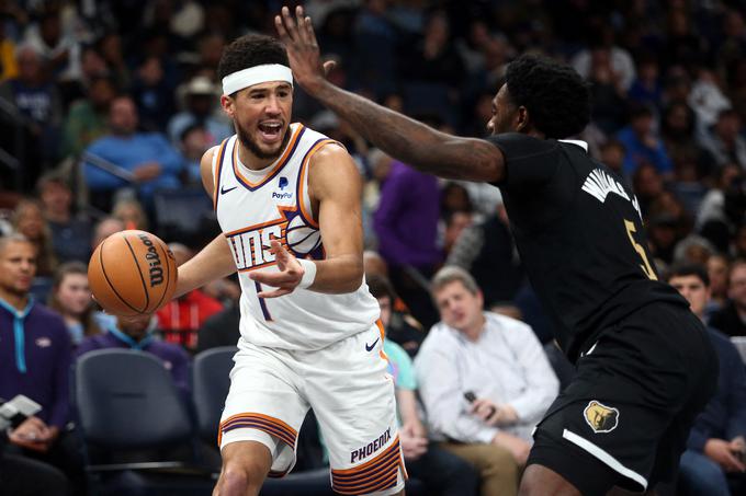 Devin Booker je k šesti zaporedni zmagi Phoenixa prispeval 40 točk. | Foto: Reuters