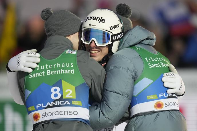 Slovenci, ekipna tekma, Planica 2023 |  Mednarodna smučarska zveza pripravlja novo tekmovanje, ki bo združevalo toliko športnikov, kot jih ni še nobeno: ob olimpijskih in neolimpijskih disciplinah bodo sodelovali tudi parašportniki. | Foto Guliverimage