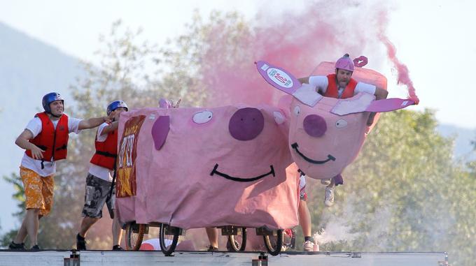 Maribor tekmovanje Red Bull Flugtag gosti že drugič, leta 2012 so ga priredili tudi v Ljubljani. | Foto: STA