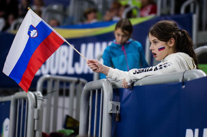 EHF Euro2022: Slovenija - Madžarska, slovenska ženska rokometna reprezentanca navijač | Foto: Grega Valančič/Sportida