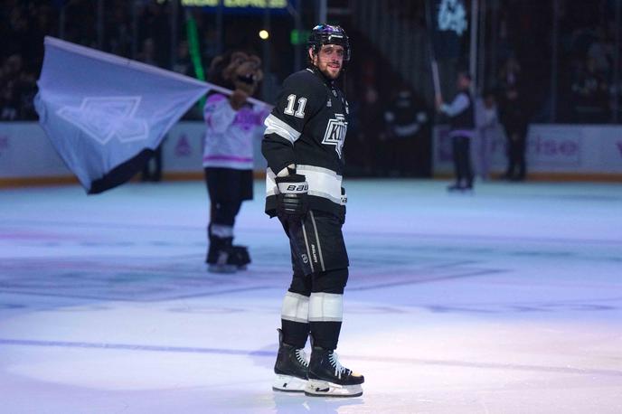 Anže Kopitar | Anže Kopitar je imel spet uspešen večer na ledu. | Foto Reuters